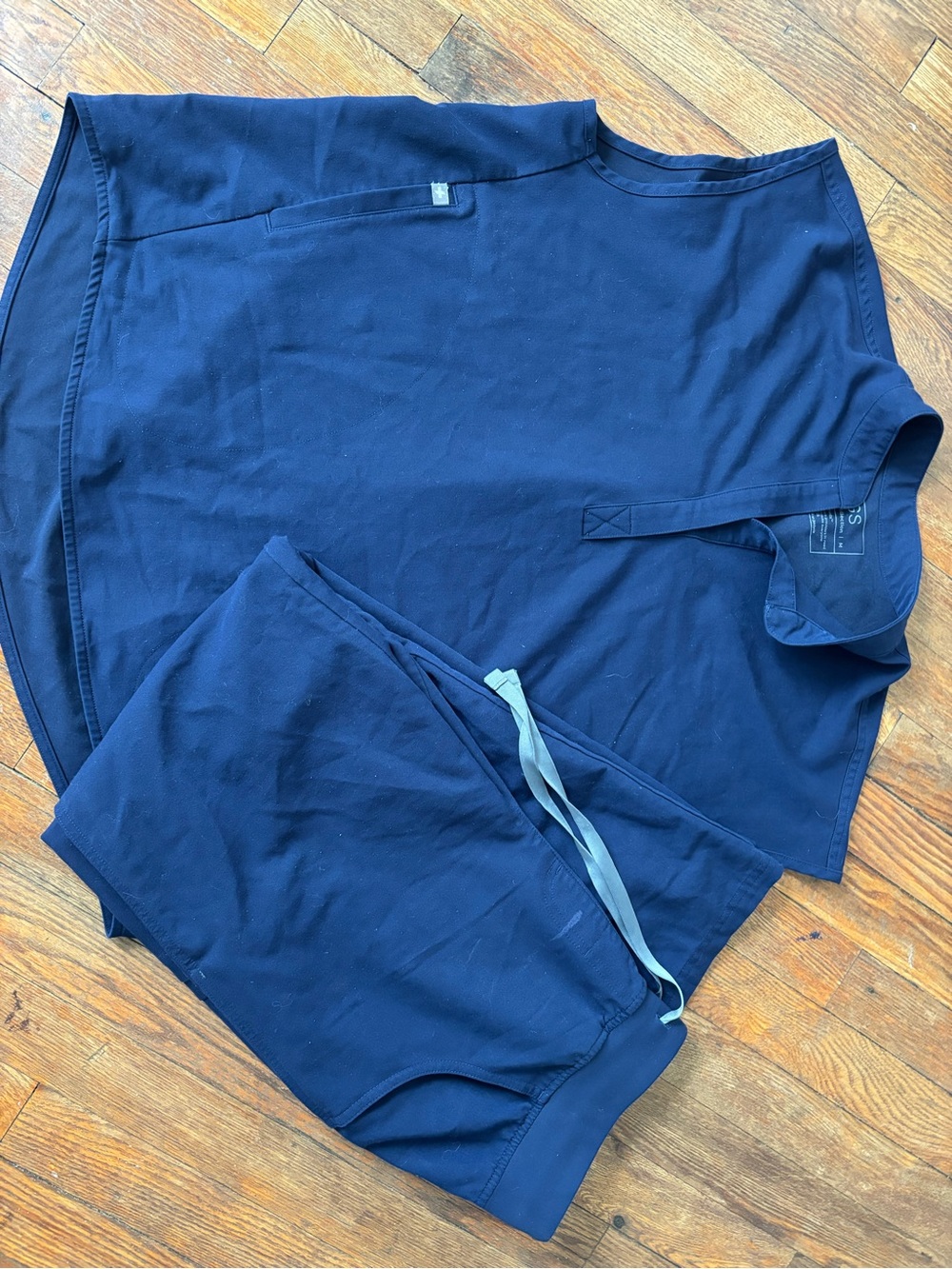 Figs Women's Navy Set